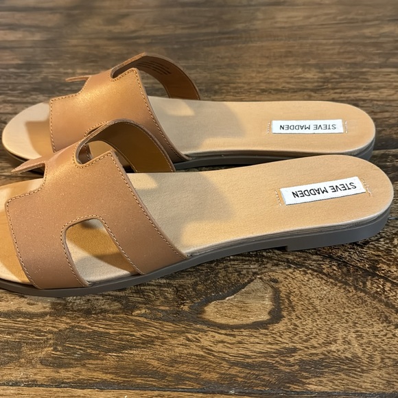 Steve Madden Sandals - Picture 2 of 3